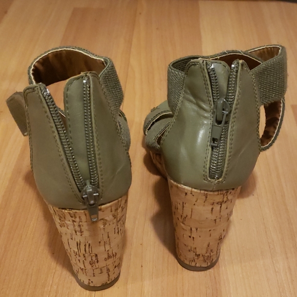 Wedges - Picture 2 of 2